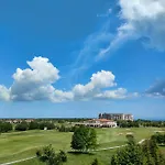 Lighthouse Golf & Lägenhet Baltjik