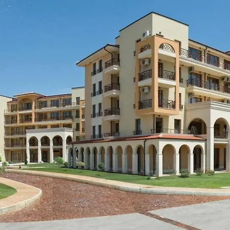 Lighthouse Golf & 巴尔奇克