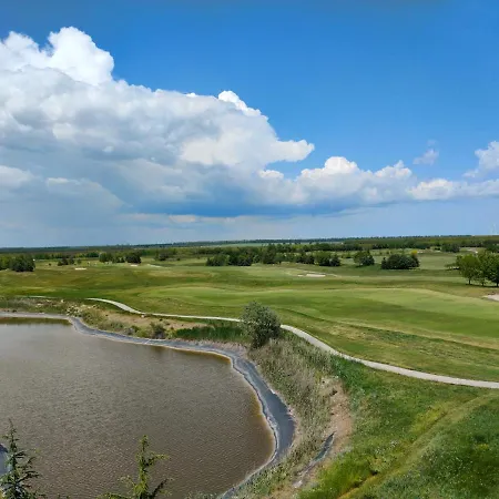 Lighthouse Golf & Lejlighed *